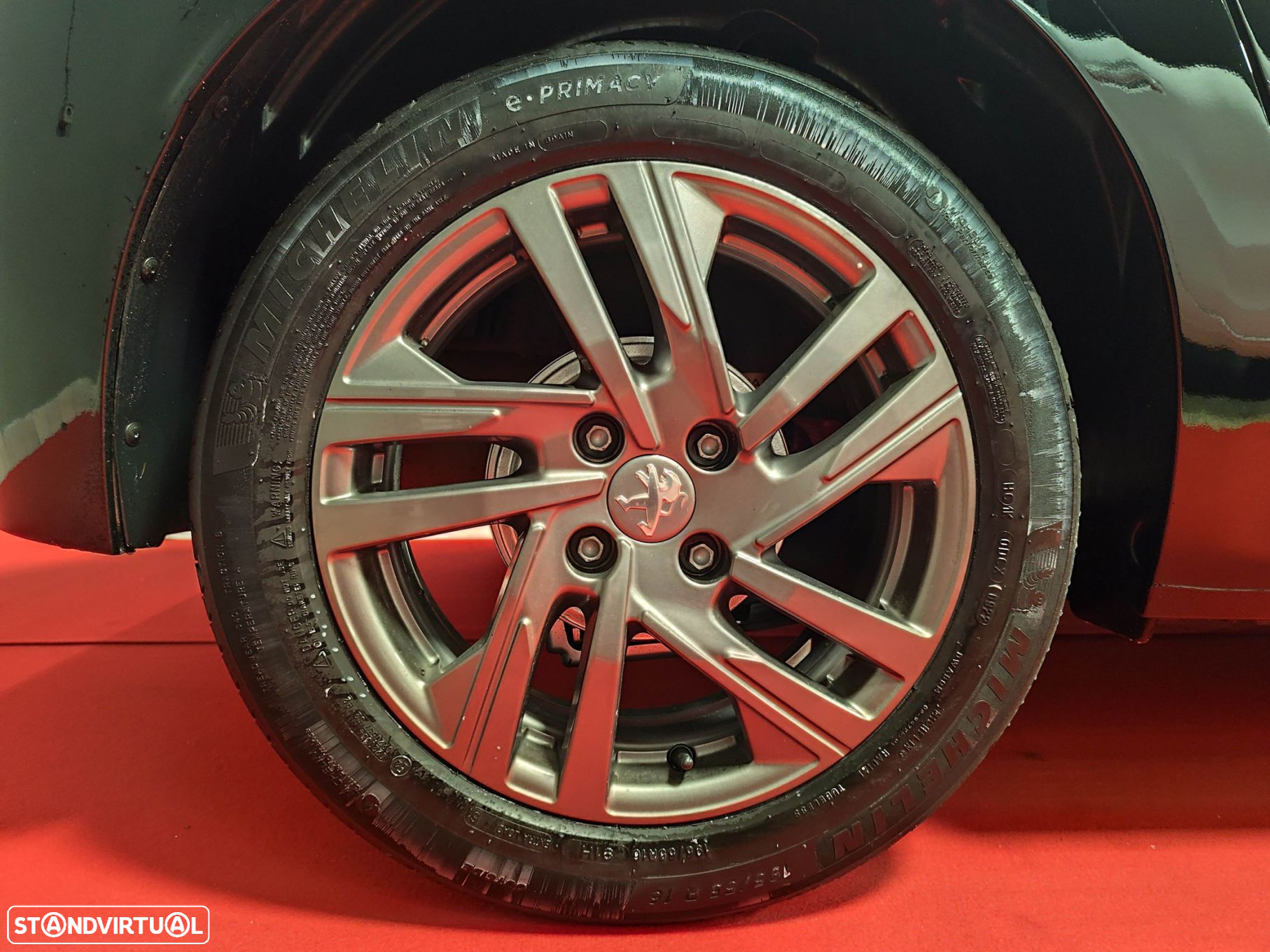 Peugeot 208 1.2 PureTech Active Pack - 29