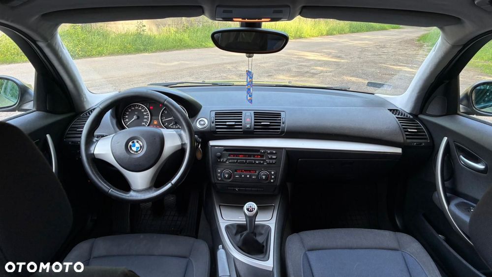 BMW Seria 1 118i - 11