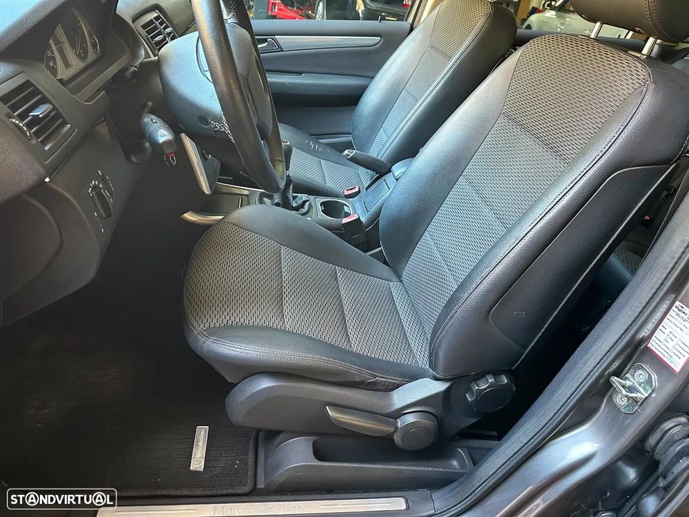Mercedes-Benz B 180 CDI - 39