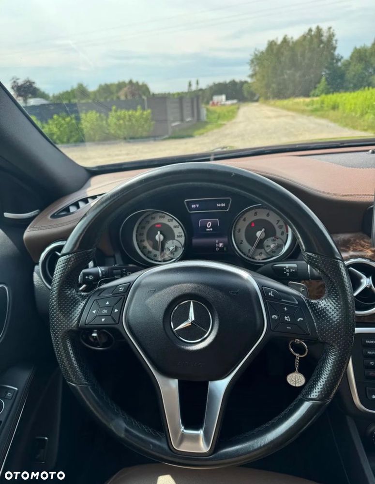 Mercedes-Benz GLA 250 4-Matic - 16