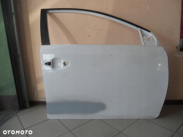 TOYOTA AURIS 2013- DRZWI PRAWE PRZÓD