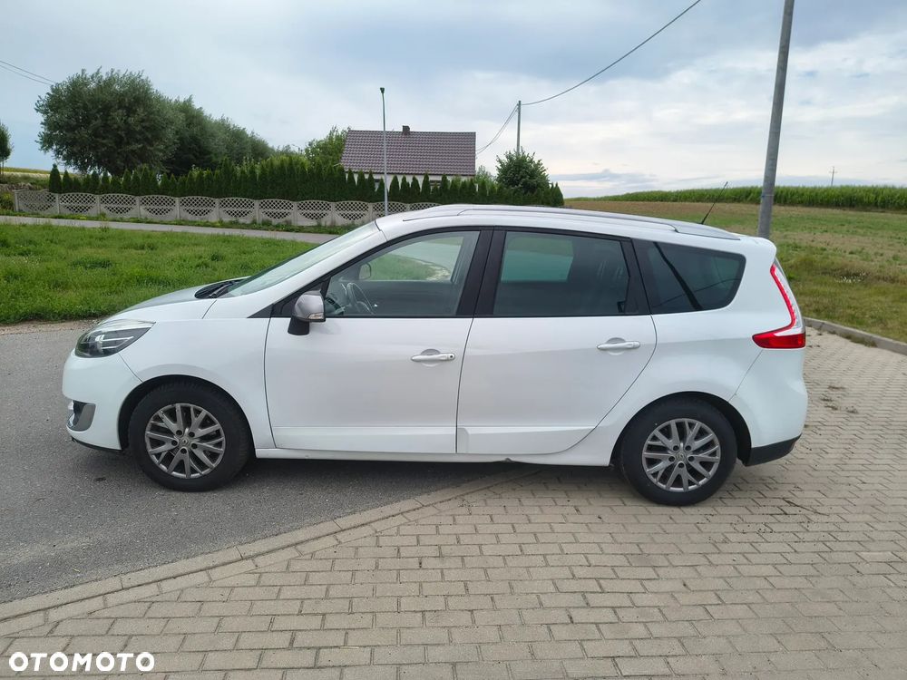 Renault Grand Scenic - 10