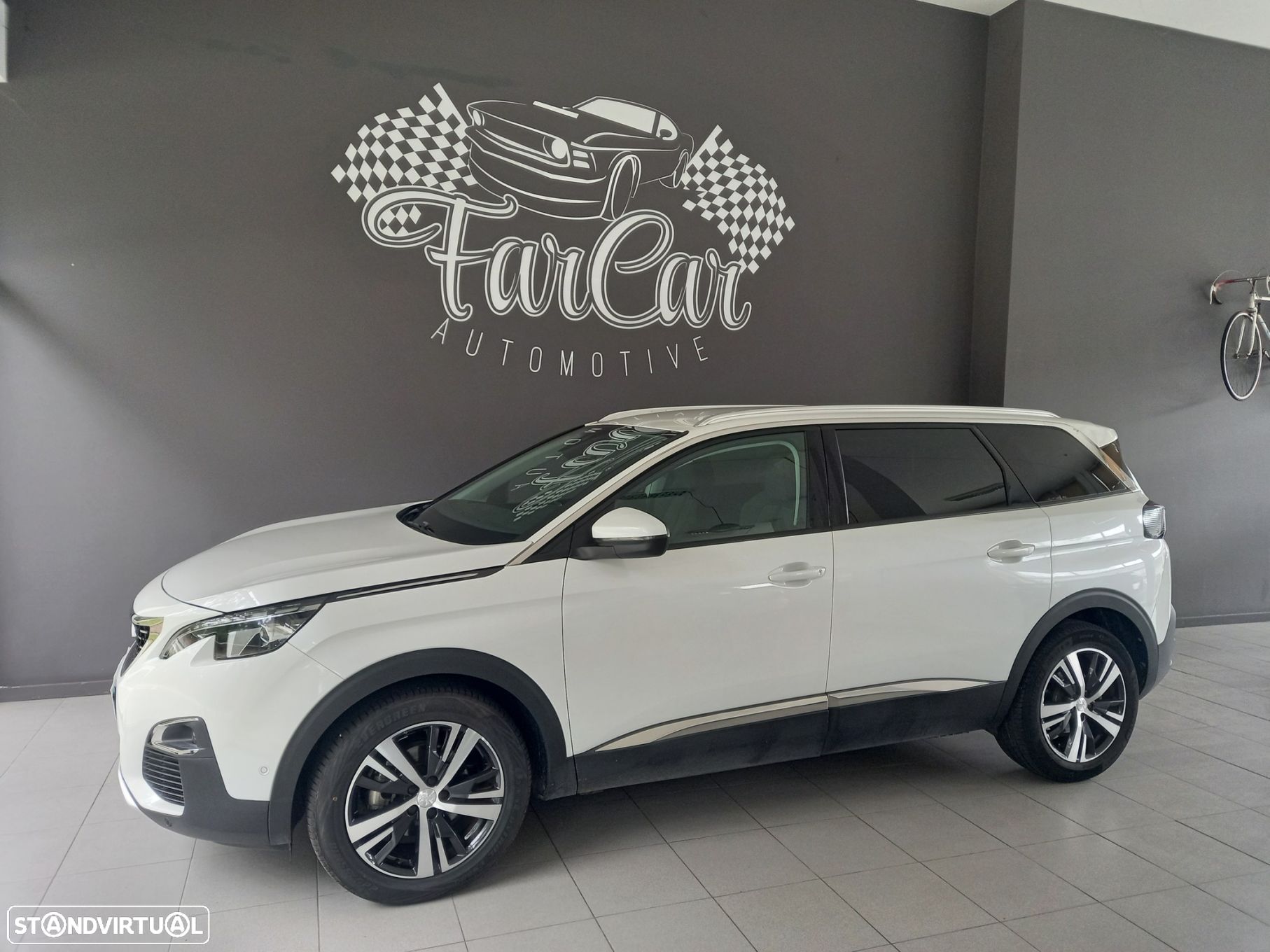 Peugeot 5008 1.5 BlueHDi Allure EAT8 - 1