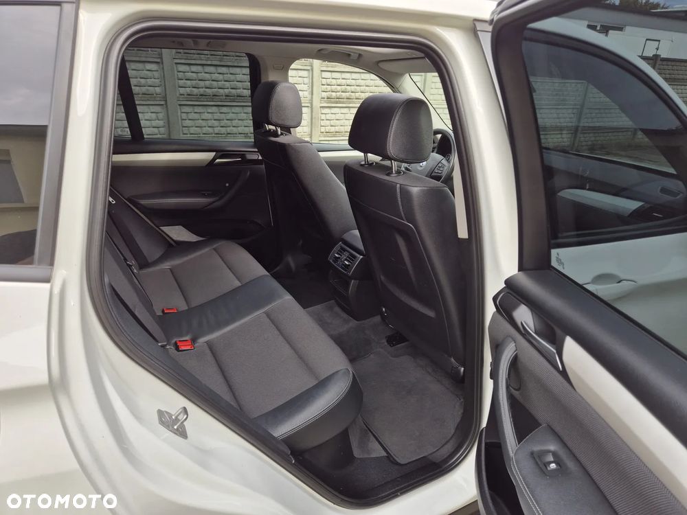 BMW X3 xDrive20d - 33