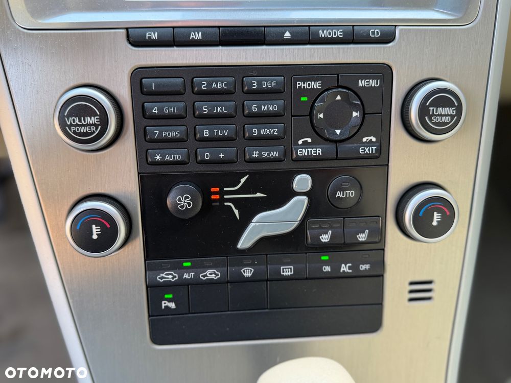 Volvo XC 60 2.4D Summum - 16