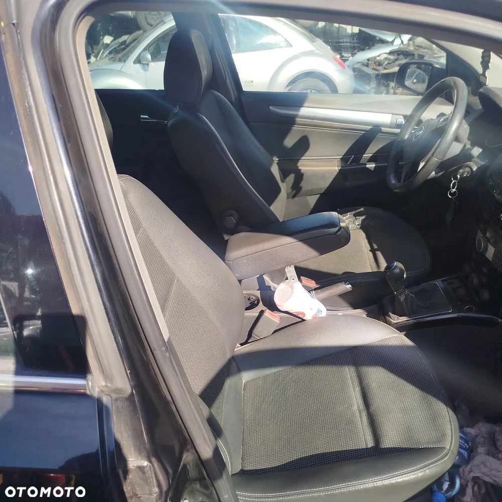 Opel Astra H na części . - 5