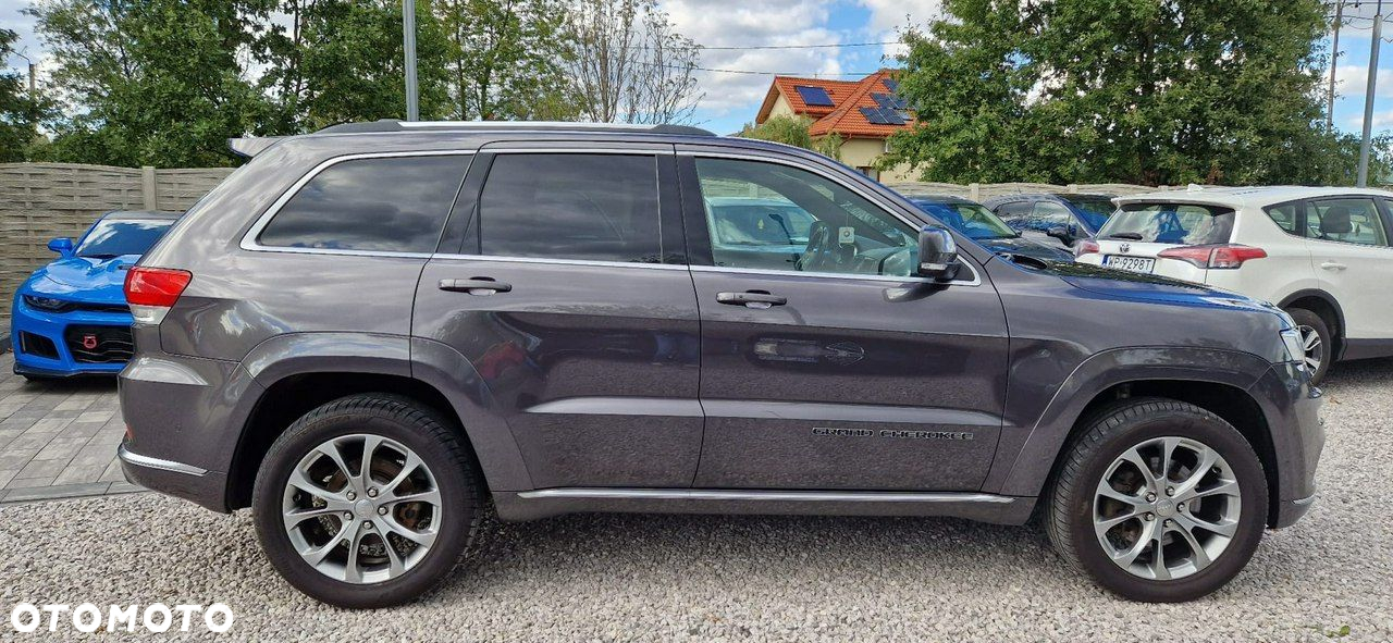 Jeep Grand Cherokee - 11
