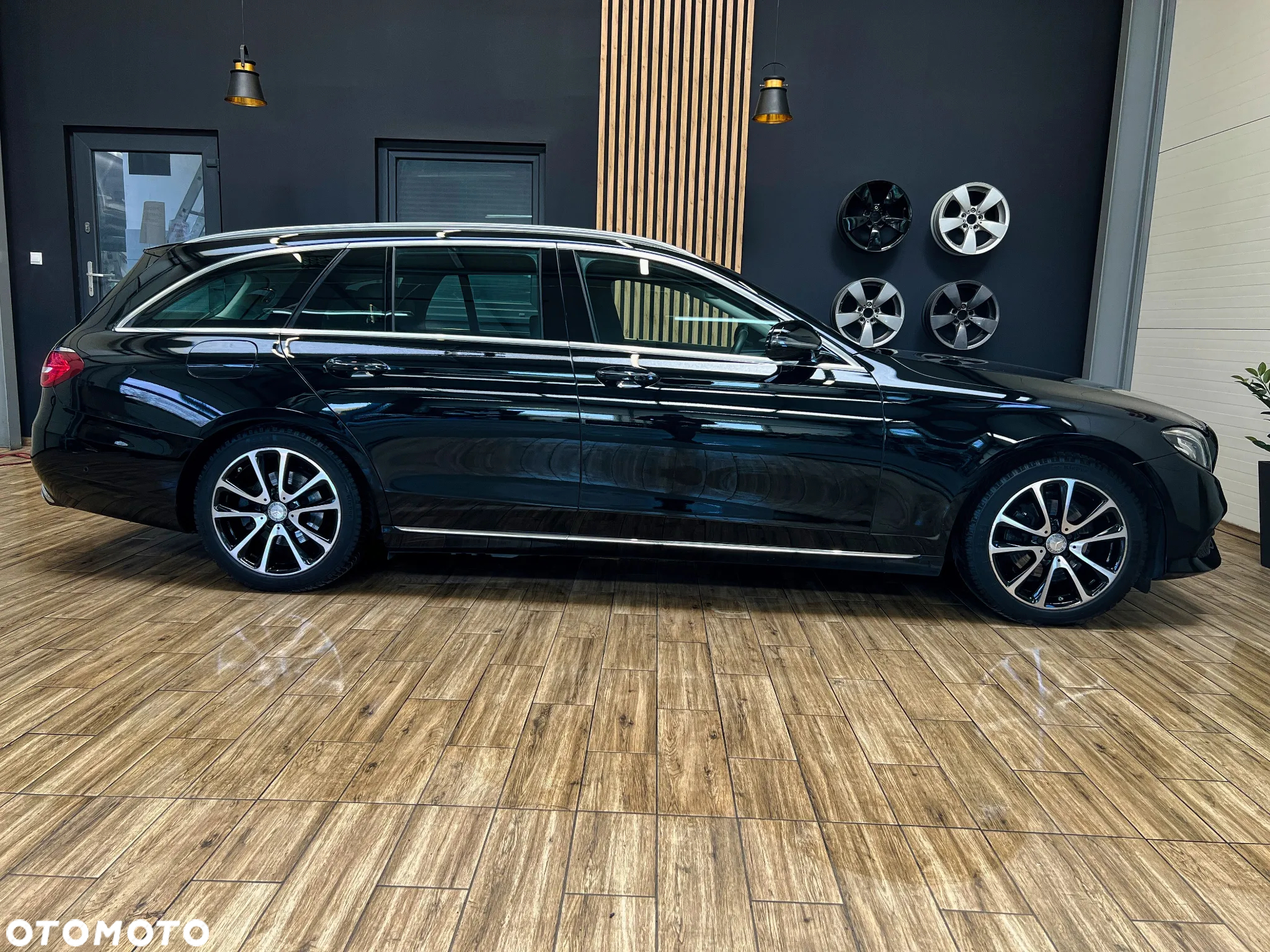Mercedes-Benz Klasa E 220 d - 5