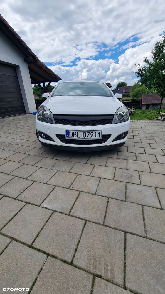 Opel Astra 2.0 Turbo Cosmo - 3