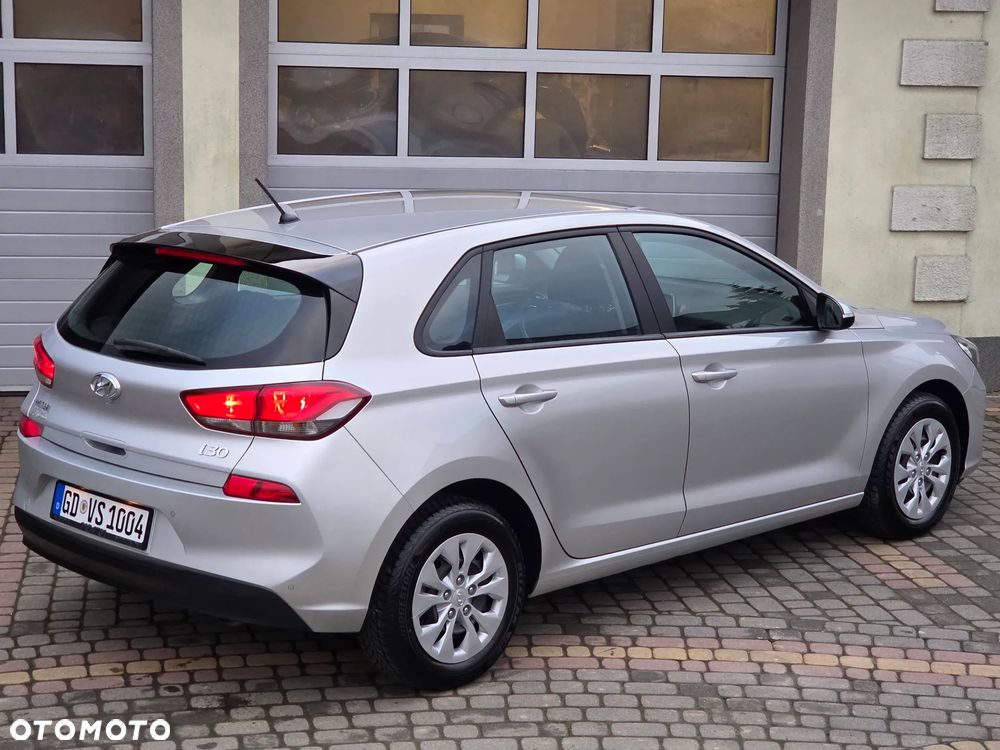 Hyundai i30 1.4 Select - 17