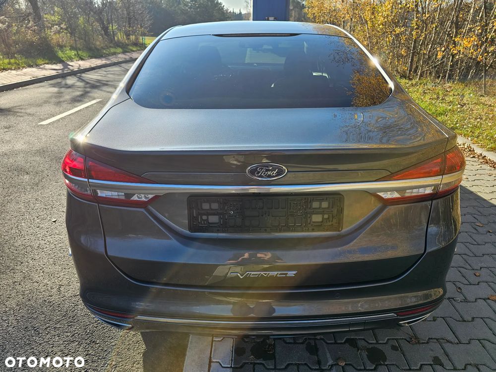 Ford Mondeo 2.0 Hybrid Vignale - 4