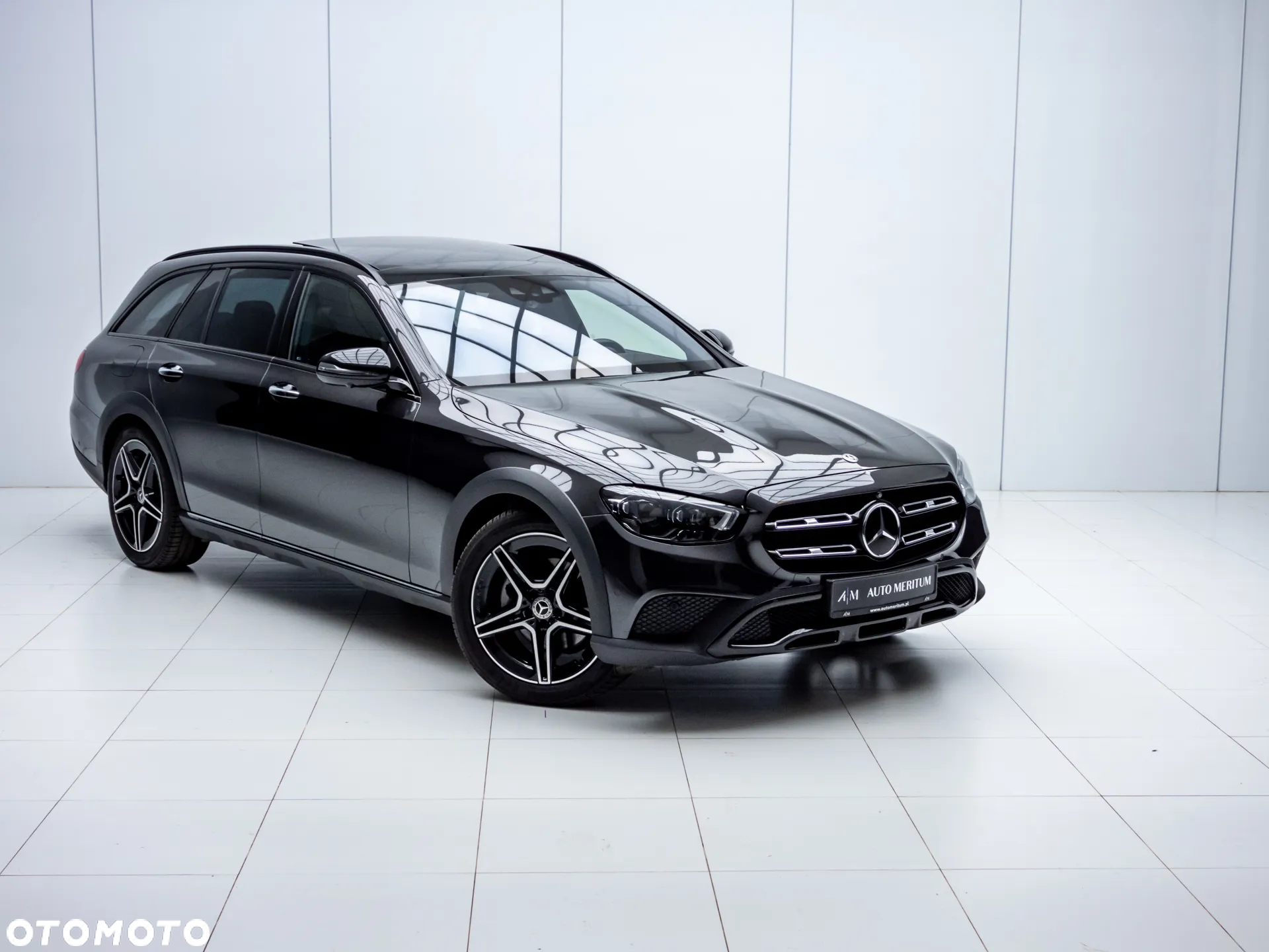 Mercedes-Benz Klasa E 220 d 4-Matic All-Terrain Avantgarde - 2
