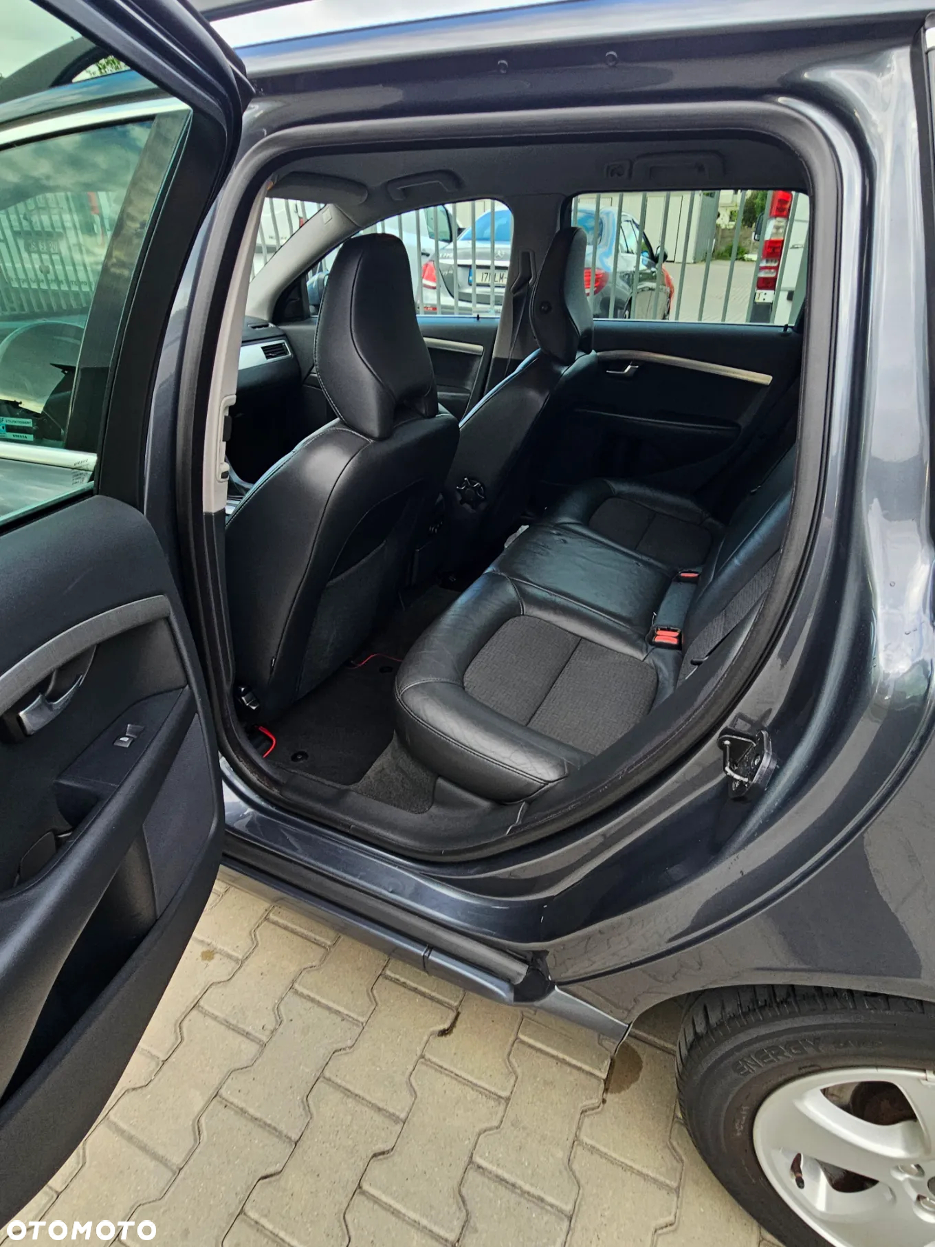 Volvo V70 1.6D DRIVe - 14