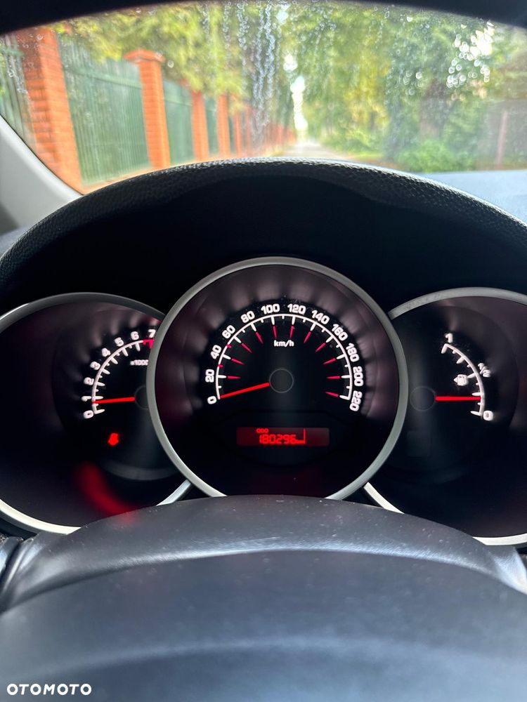 Kia Venga 1.4 CVVT Titanium Collection - 17