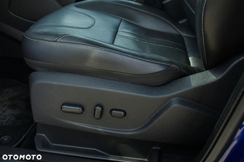 Ford Kuga 2.0 TDCi 4x4 Titanium - 32