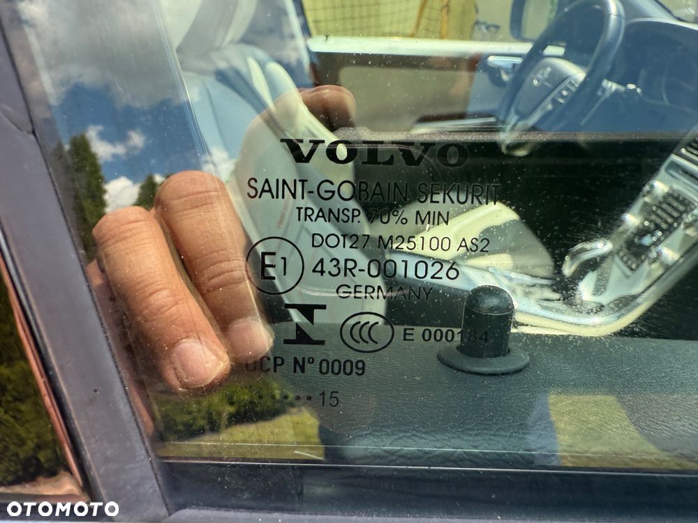 Volvo XC 60 D4 Drive-E Ocean Race - 23