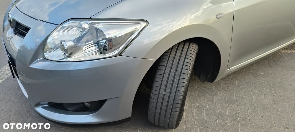 Toyota Auris 1.4 D-4D Life - 12