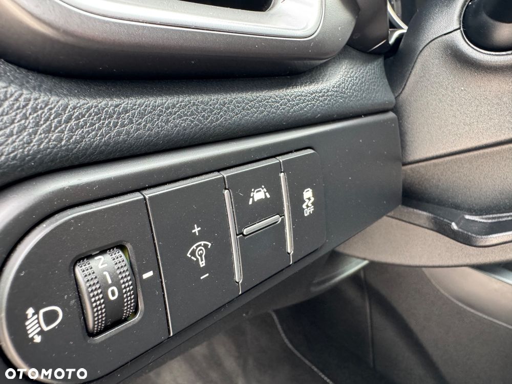 Kia Ceed 1.4 CVVT Dream-Team Edition - 28