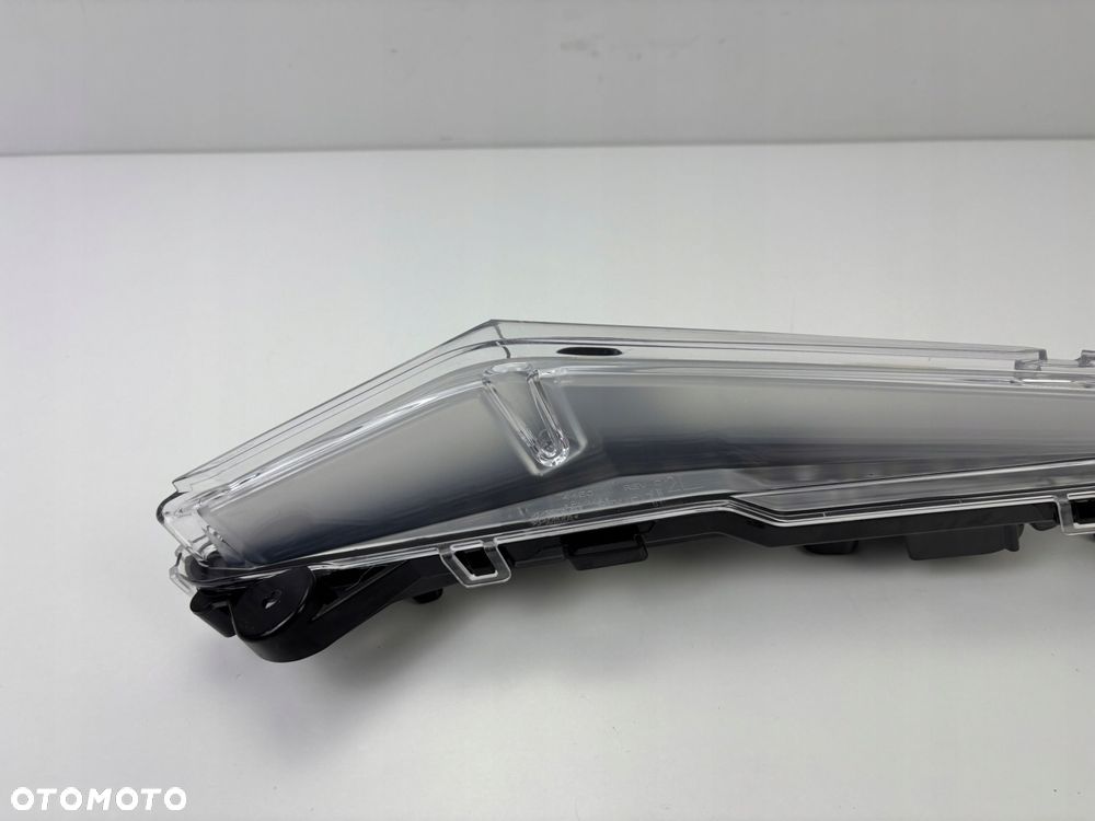 Lampa LED lewy przód Can-Am Maverick R 2024- Oryginał - 13