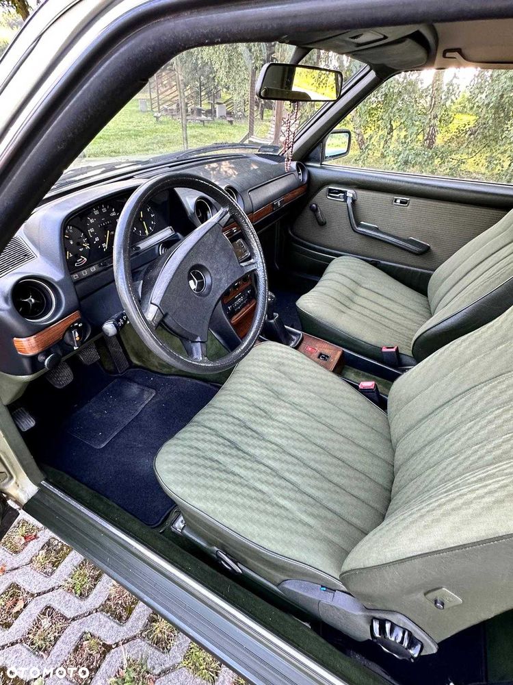 Mercedes-Benz W123 - 5