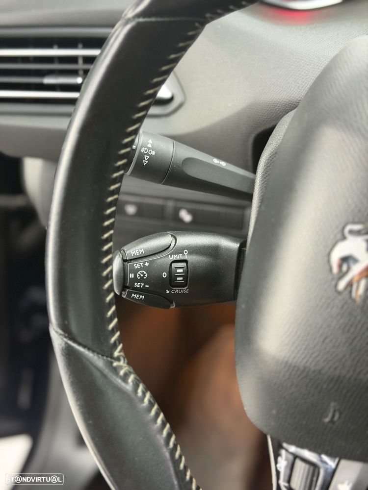 Peugeot 308 1.2 PureTech Business Line - 26