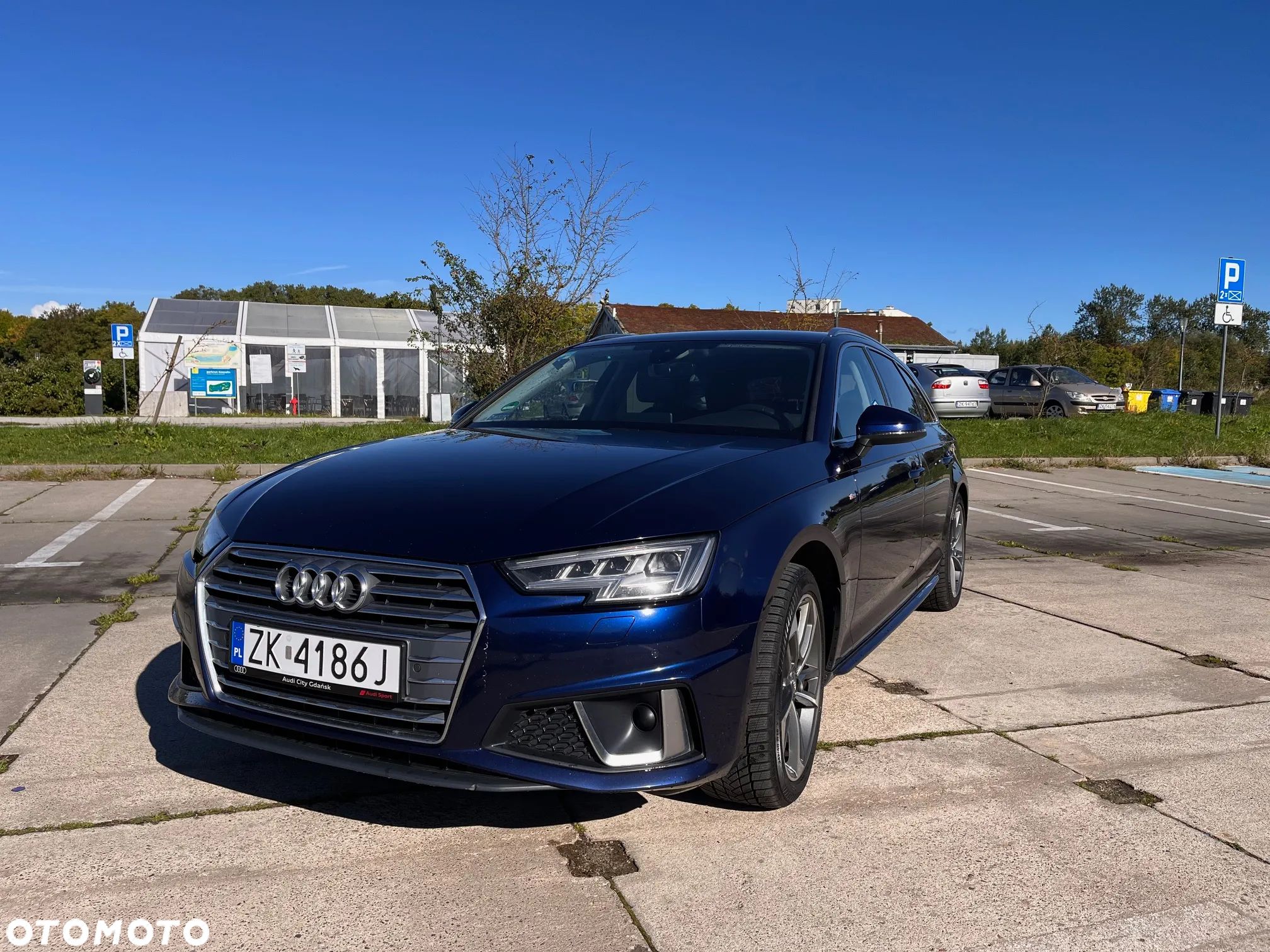 Audi A4 - 1