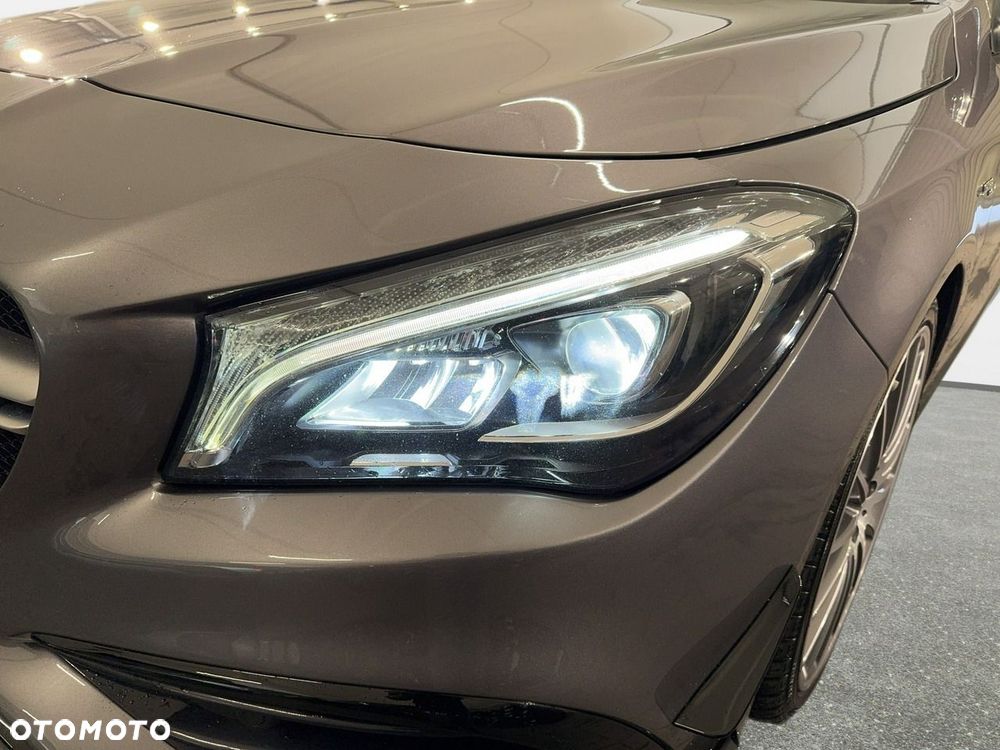 Mercedes-Benz CLA - 10