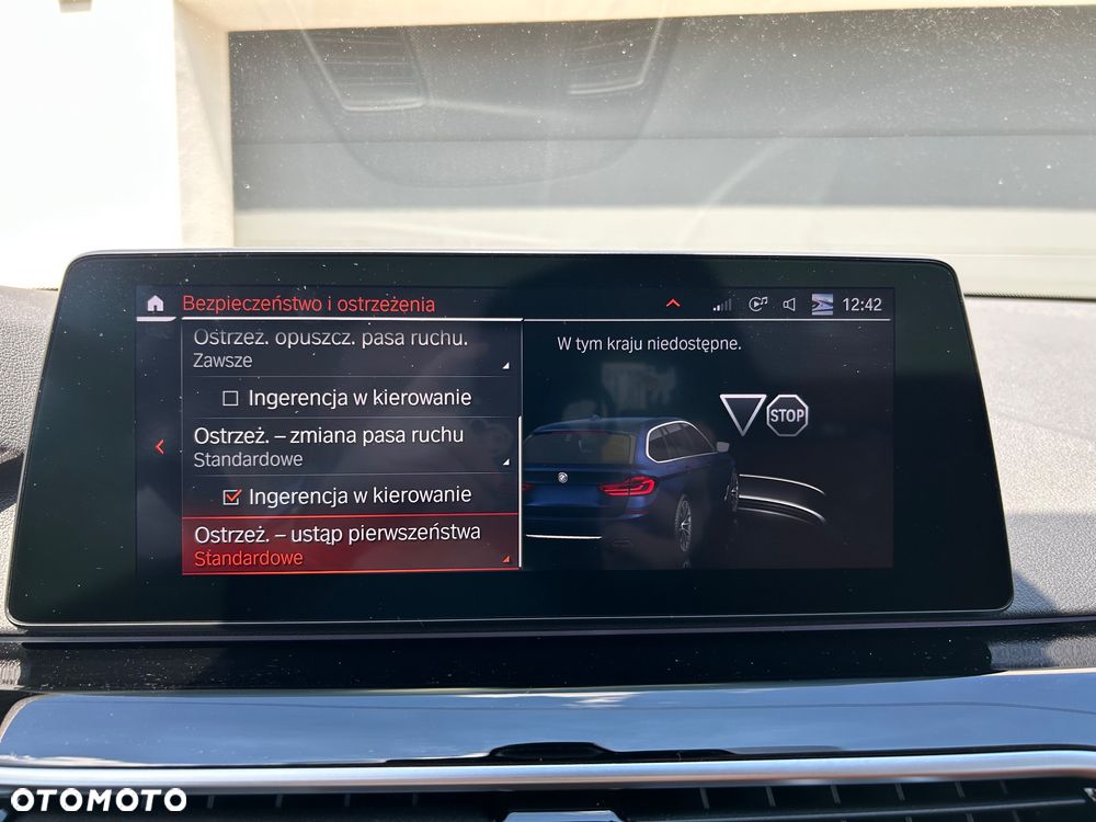 BMW Seria 5 520d - 28