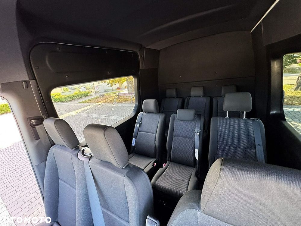 Mercedes-Benz Sprinter - 32
