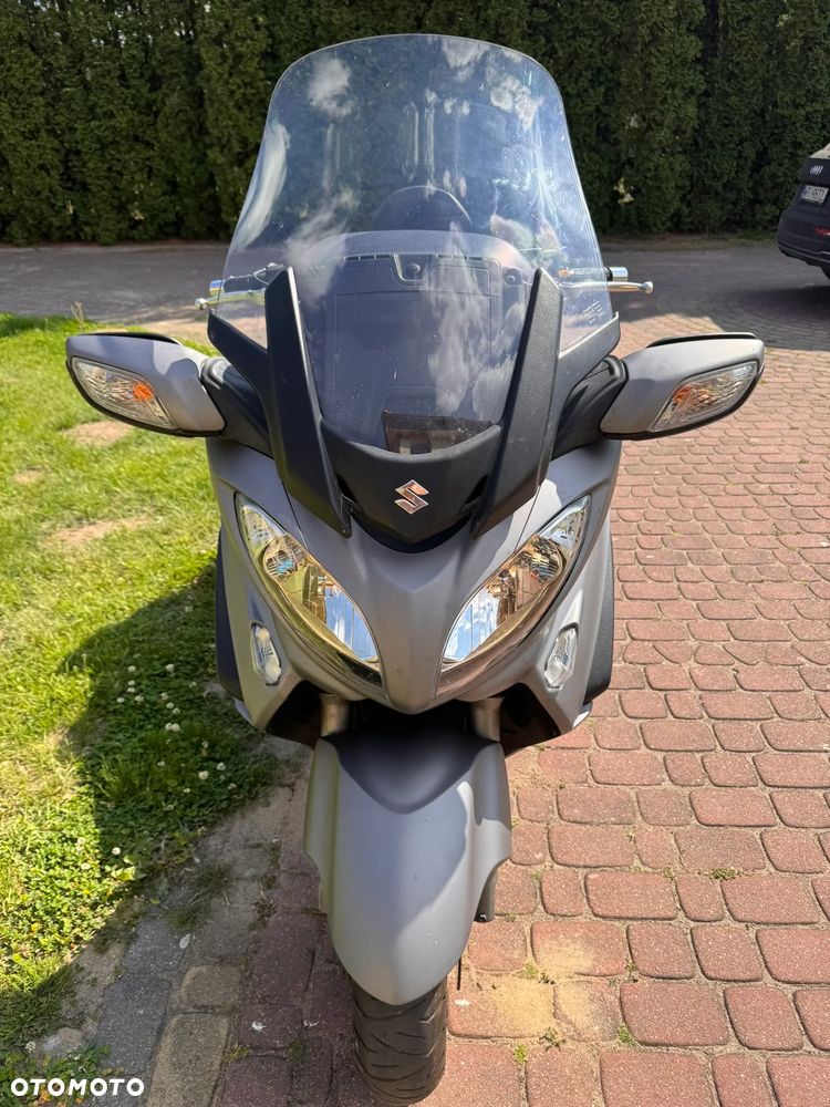 Suzuki Burgman - 13