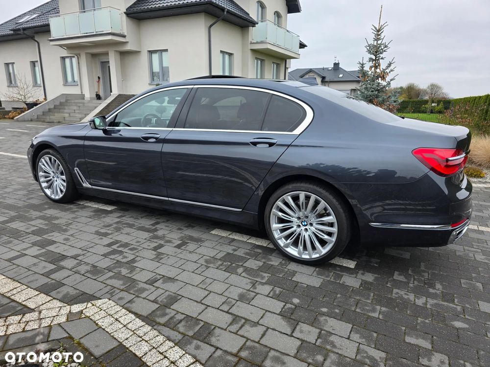 BMW Seria 7 730d xDrive - 24