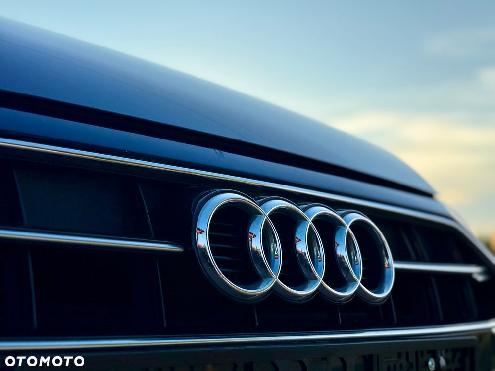 Audi A4 Avant 40 TDI S tronic - 33