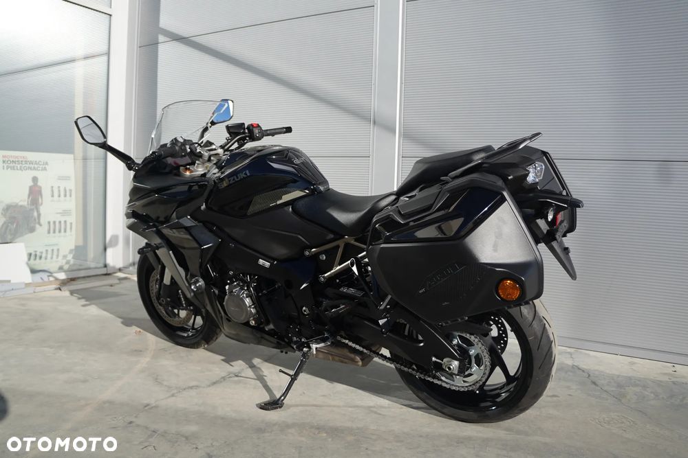 Suzuki GSX - 10