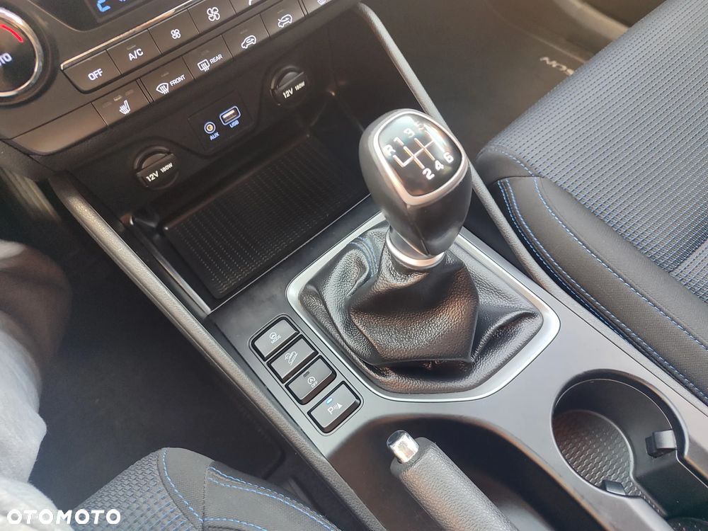 Hyundai Tucson blue 1.7 CRDi 2WD Style - 16