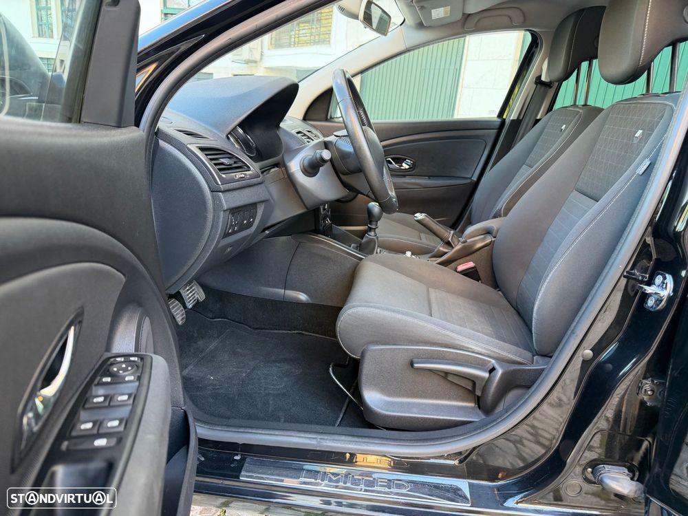 Renault Mégane Sport Tourer 1.5 dCi Dynamique S SS - 9