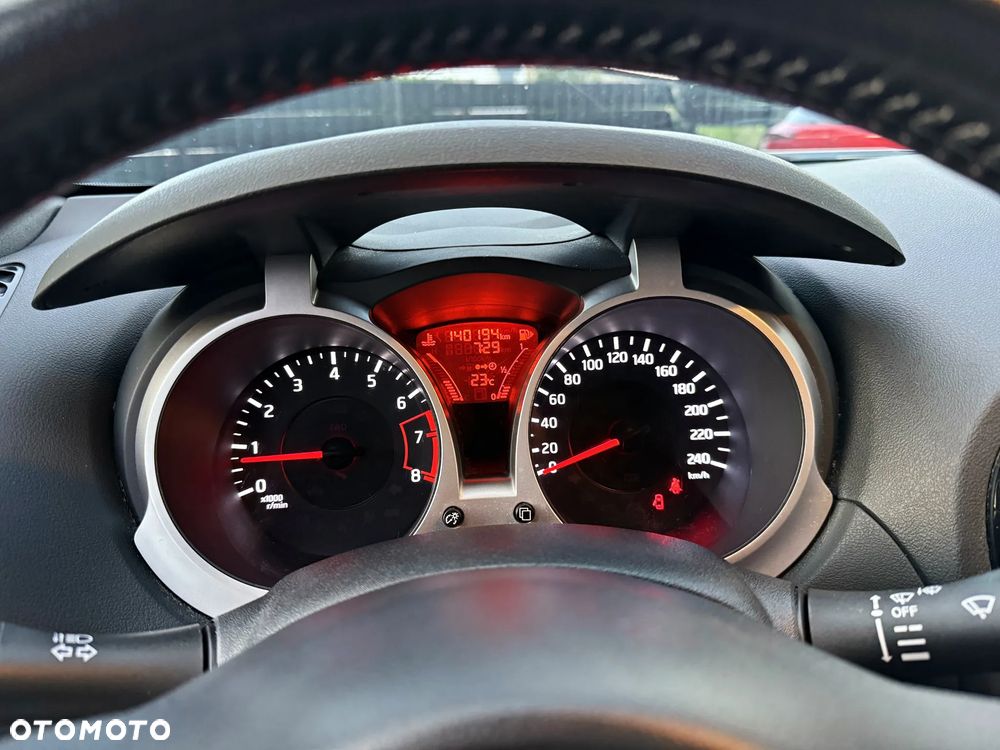 Nissan Juke 1.6 Acenta S&S - 17