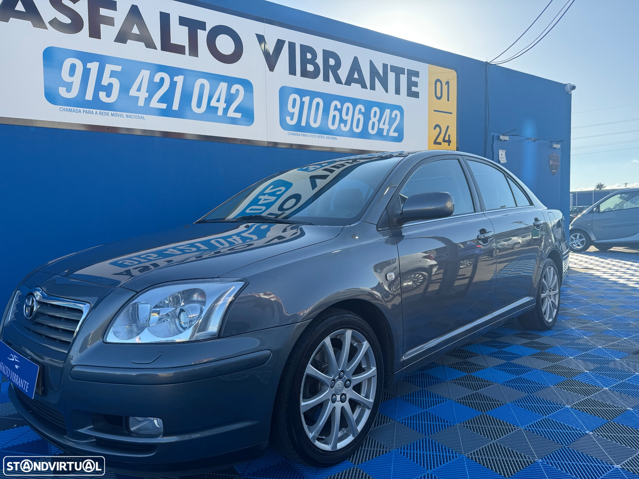 Toyota Avensis SD 2.0 D-4D Sol - 2