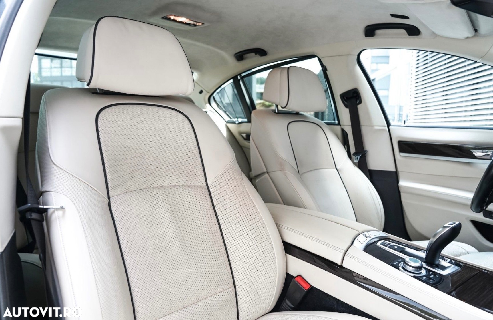 BMW Seria 7 750i xDrive Aut. - 13