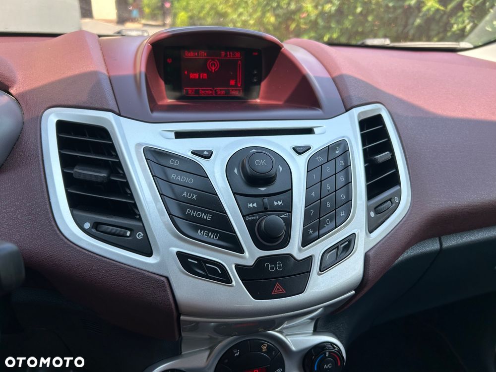 Ford Fiesta 1.25 Titanium - 17