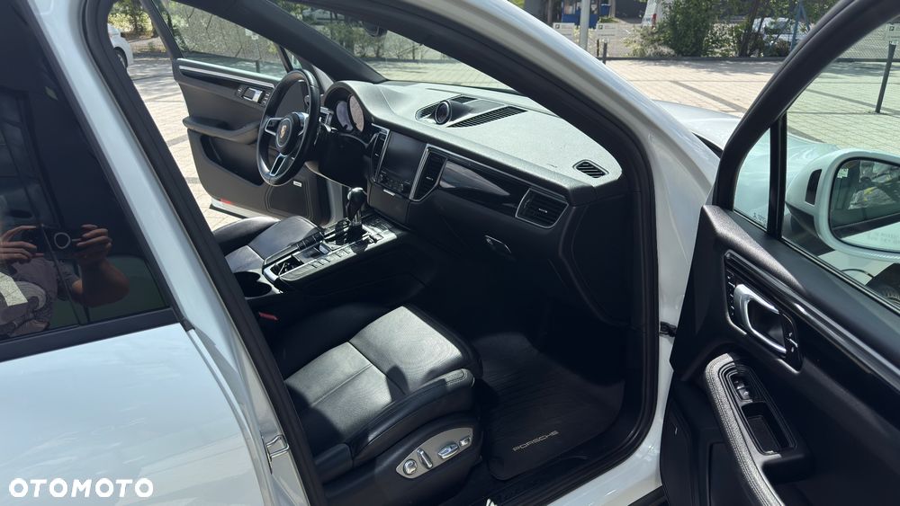 Porsche Macan Standard - 10