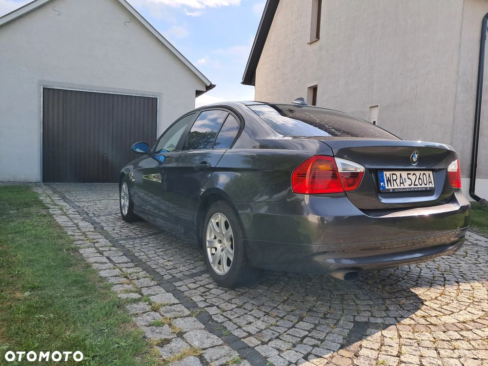 BMW Seria 3 318d - 5