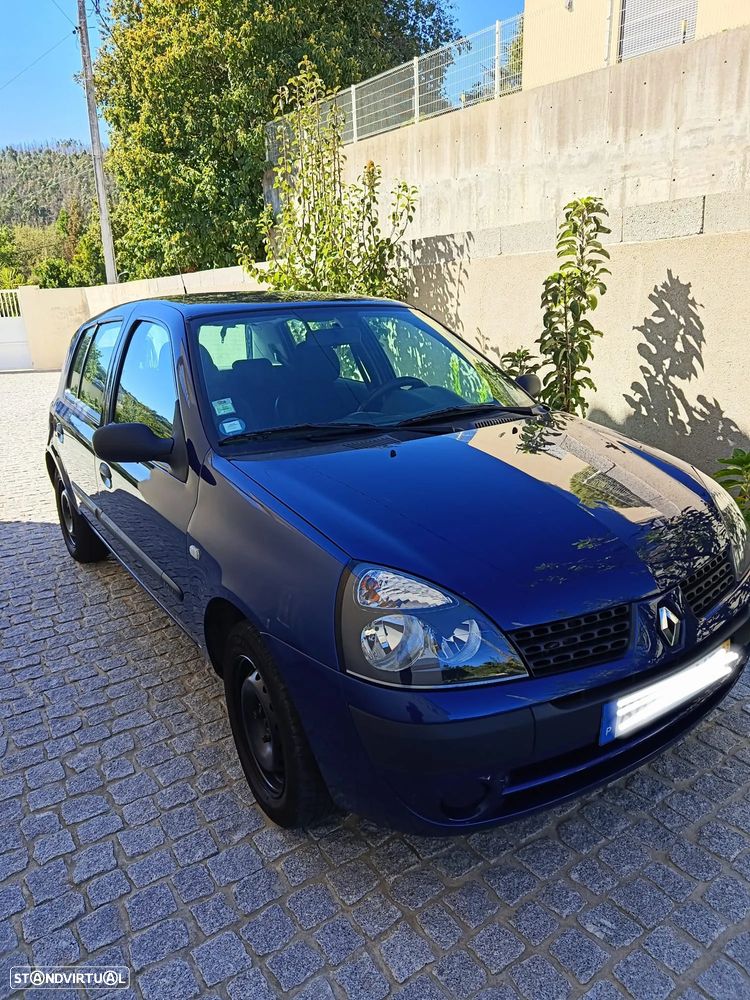 Renault Clio 1.2 16V Confort Authentique - 2