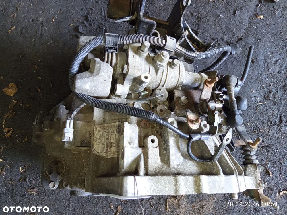 SKRZYNIA BIEGÓW TOYOTA YARIS II 1.4 D4D 06-11 - 2