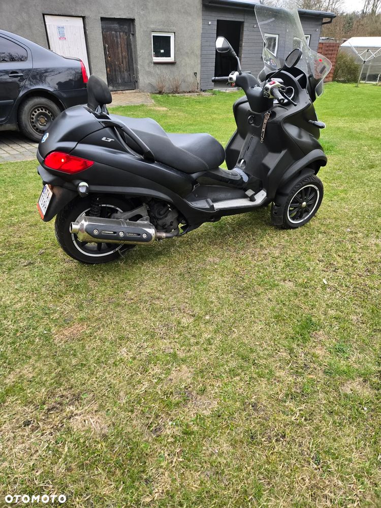 Piaggio MP-3 - 4