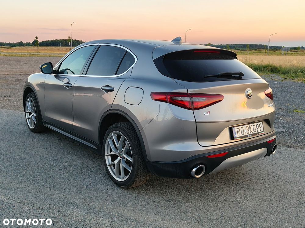 Alfa Romeo Stelvio - 2