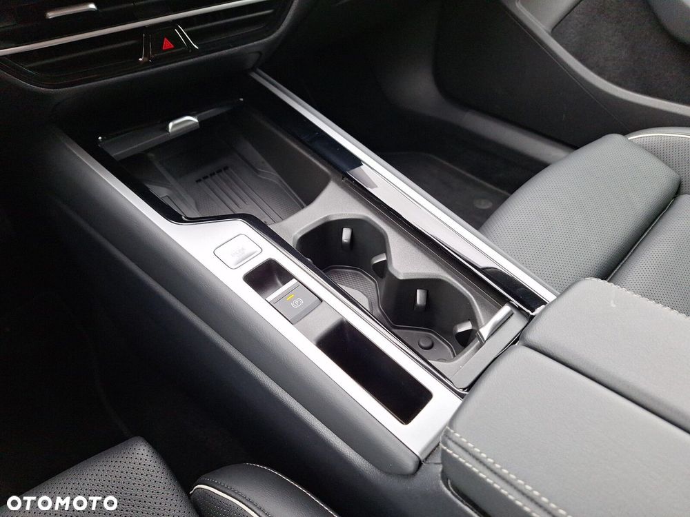 Volkswagen Passat - 24