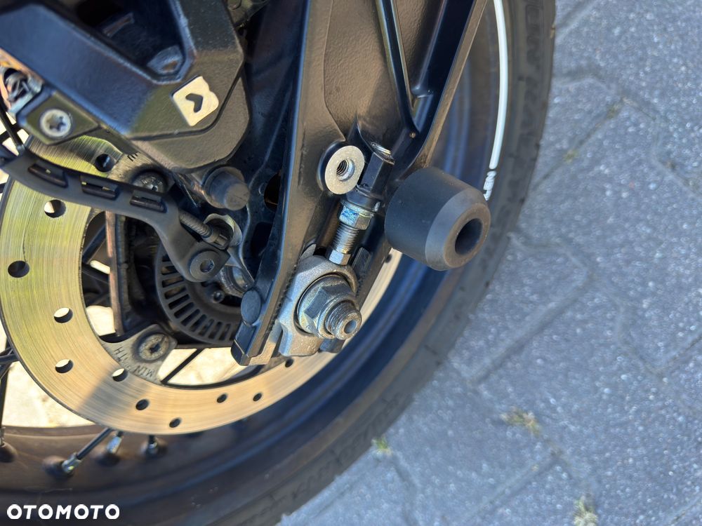 Husqvarna Svartpilen - 25