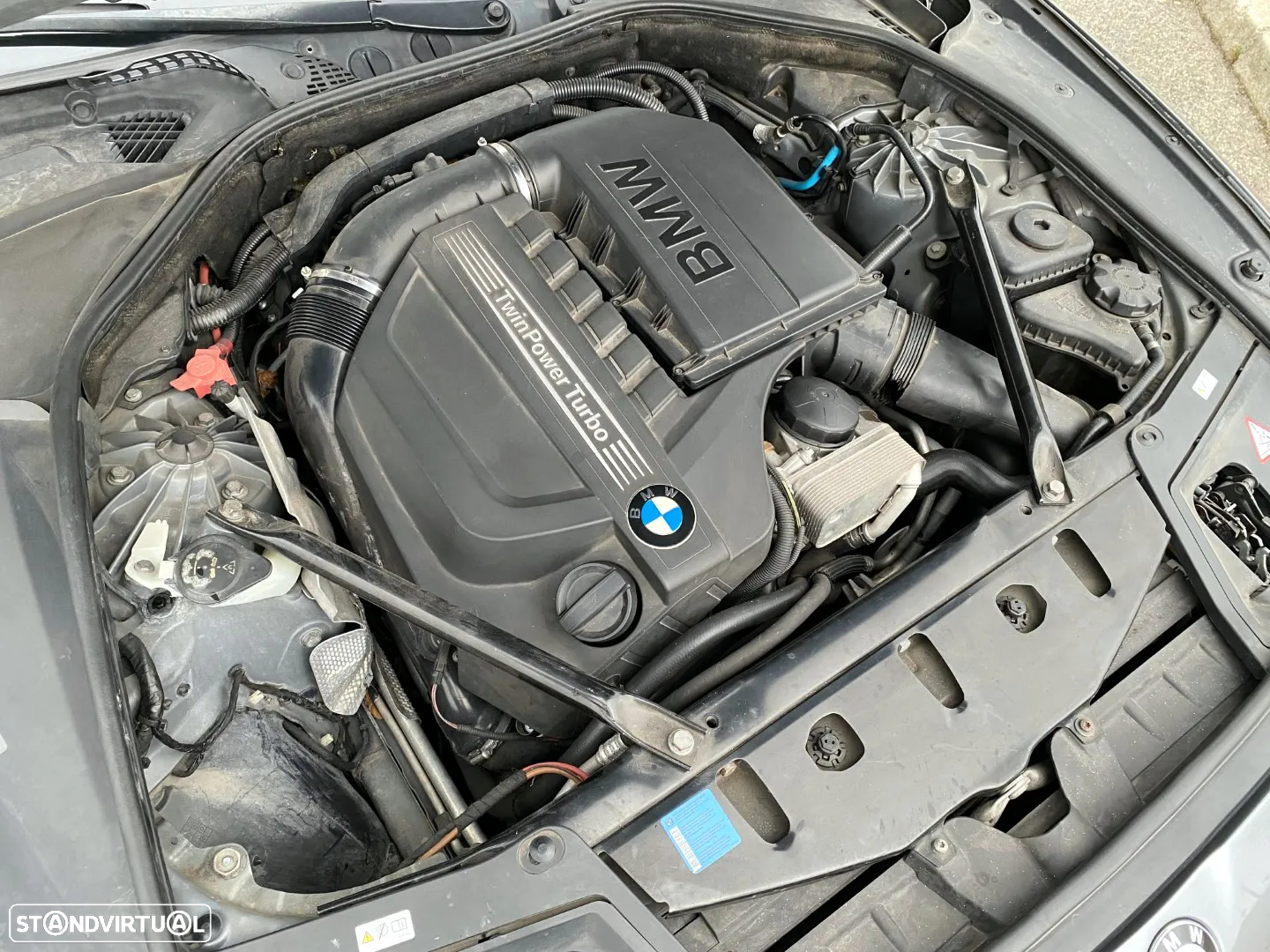 BMW 535 i Exclusive Auto 177g - 24