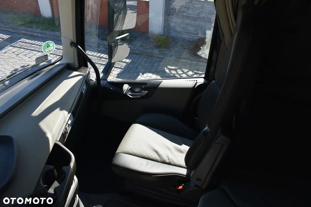 Volvo FH 500 XL MEGA // RETARDER // FULL LED // SKÓRY // XENON // TV // FULL AIR // BLACK EDITION // TRĄBY HADLEY // ORUROWANIE - 30