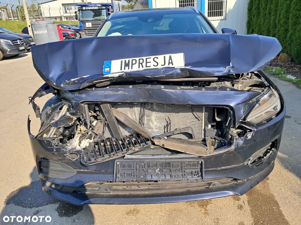 Volvo V90 D3 Geartronic Momentum Pro - 18